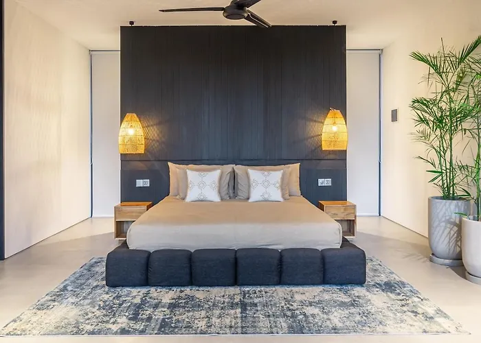 The Continental Modern Luxury 4 Bedroom In *