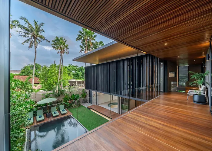 The Continental Modern Luxury 4 Bedroom In Villa Seminyak