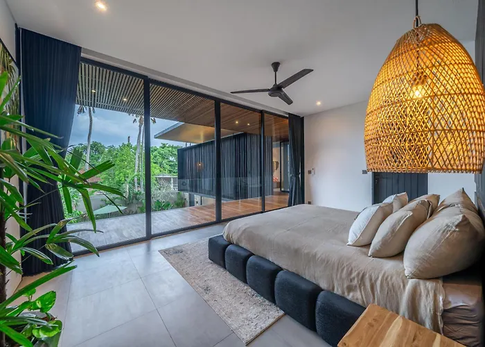 Villa The Continental Modern Luxury 4 Bedroom In Seminyak
