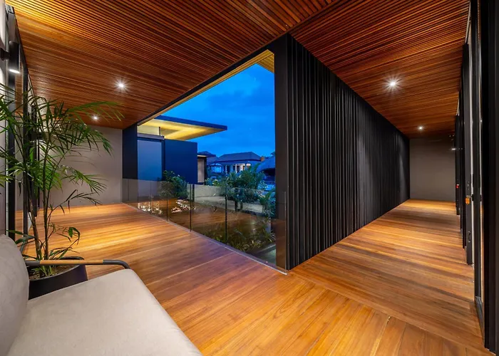 The Continental Modern Luxury 4 Bedroom In Villa Seminyak