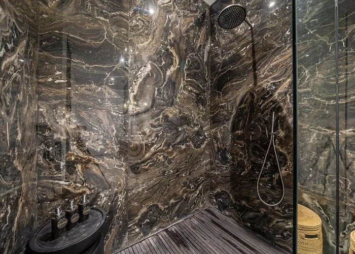 The Continental Modern Luxury 4 Bedroom In