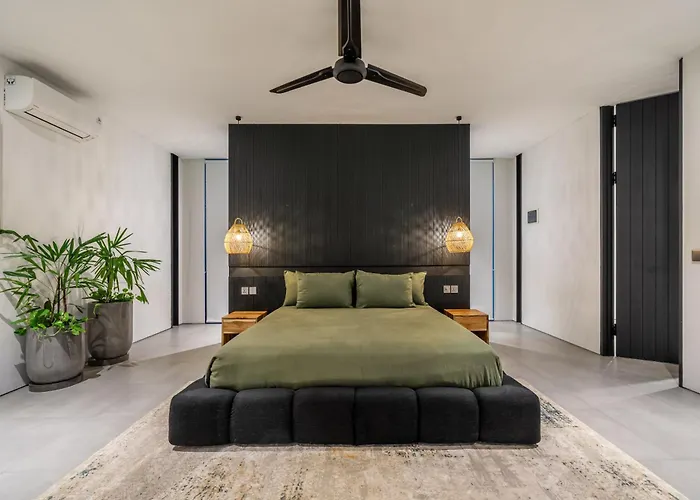 The Continental Modern Luxury 4 Bedroom In Villa Seminyak